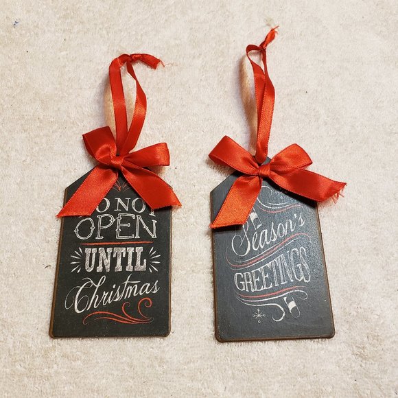 2 Ornaments Chalkboard Tag Look Seasons Greetings Do Not Open Until Christmas - Picture 1 of 5